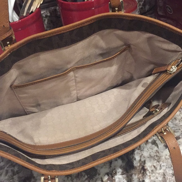 SOLD - Picture 5 of 8